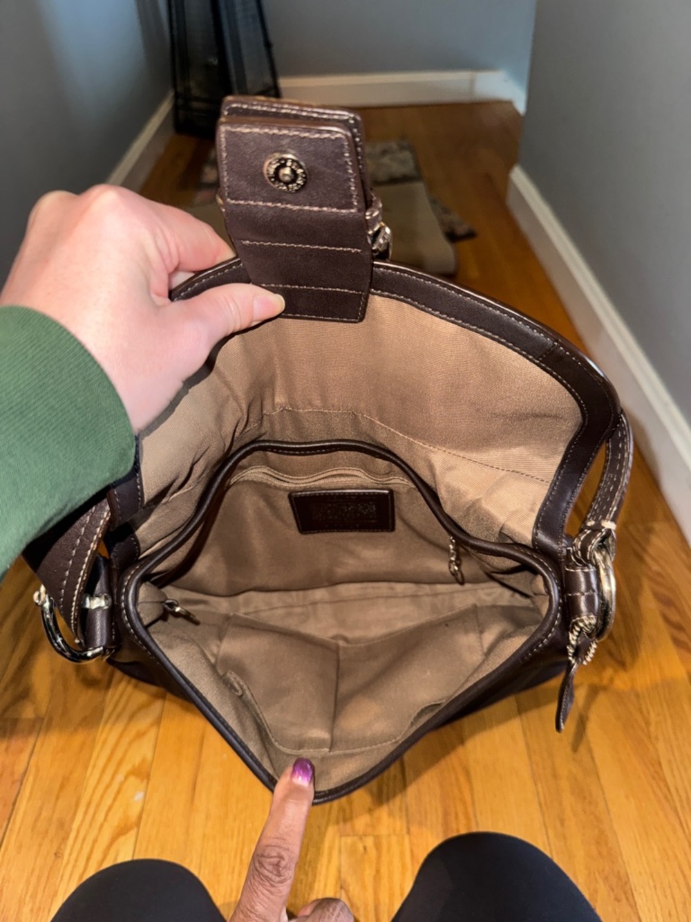 Vintage 1980s Coach Leather Shoulder Bag | Brown | Classic NYC Style - Picture 8 of 8